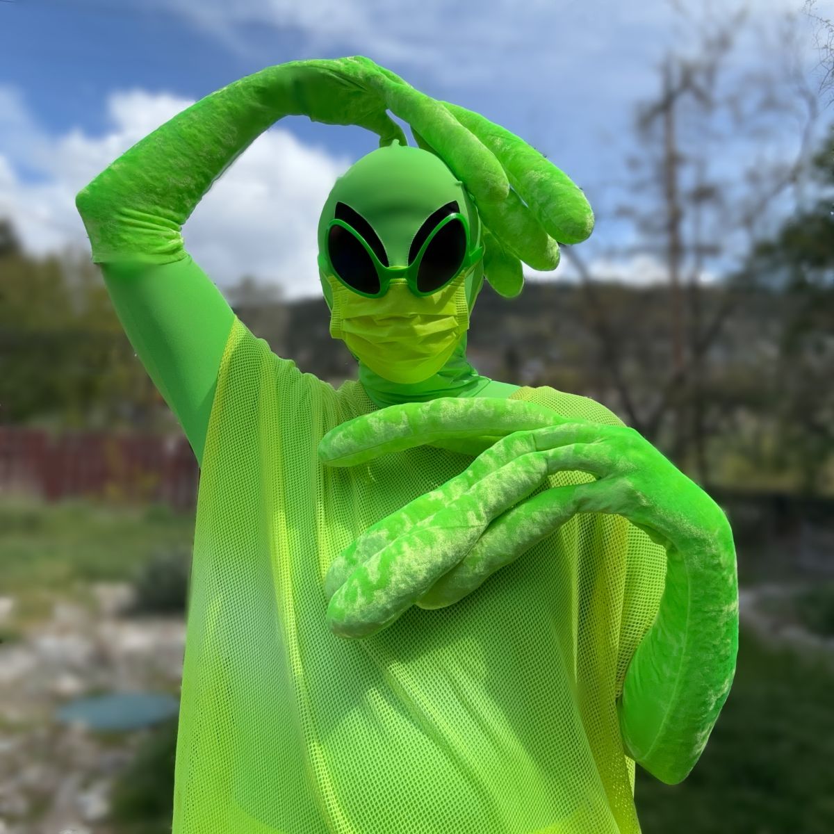 niuboi the alien